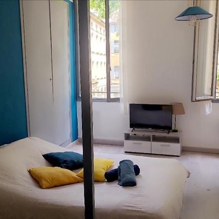 Ferienwohnung Charmant Studio Avec Mezzanine Aix-en-Provence Exterior foto